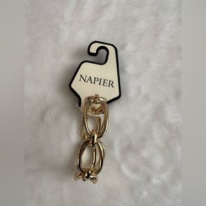 Napier gold stretch link bracelet. Bought at Kohl’s